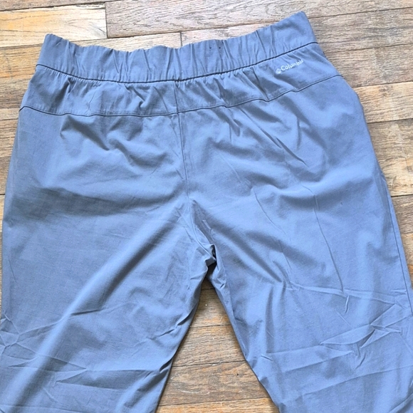 Columbia Women's Active Hybrid Gray Hiking Pants - XL - Picture 9 of 12